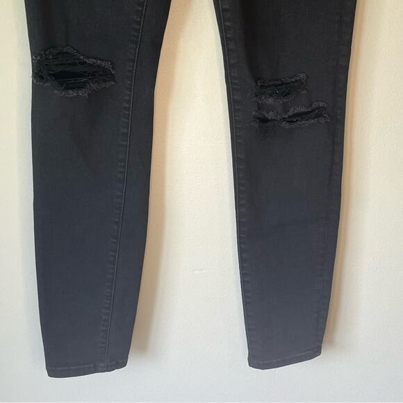American Eagle Black Distressed NE(X)T Level Stretch Jegging Size 4 - Picture 8 of 14